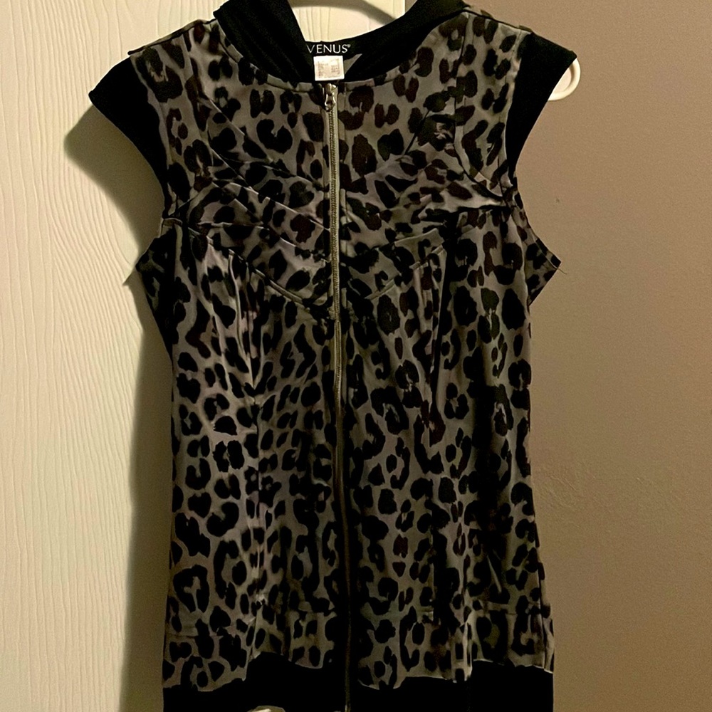 Sleeveless black and gray leopard print hoodie by Venus. Made for layering.